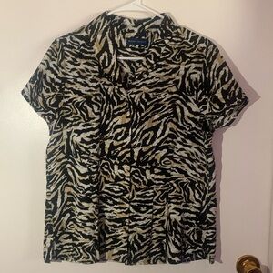 Karen Scott women’s button down shirt. Medium